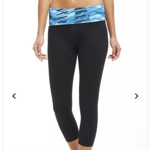 ❗️Fabletics Salar Printed PowerHold Capri Leggings. Fold down waistband.